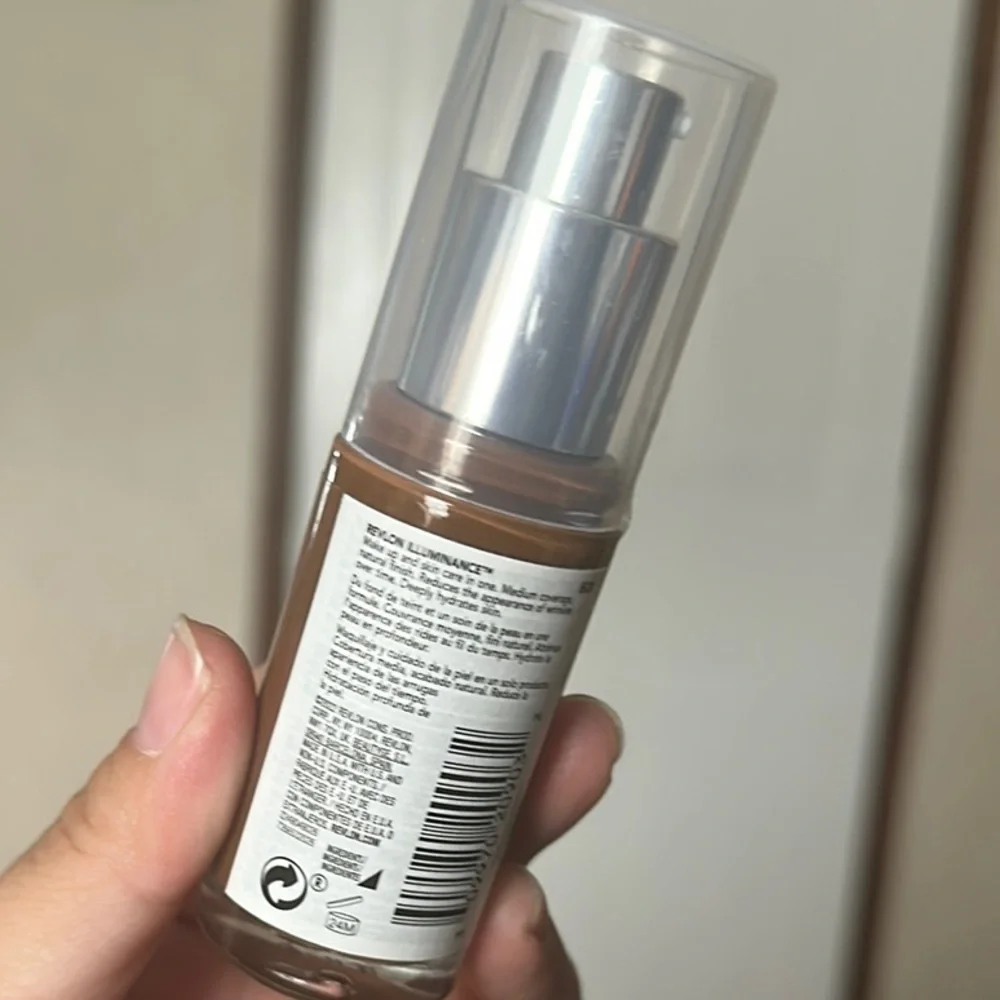 NWT Revlon 601 Soft Nutmeg Skin-Caring Illuminance Foundation 🌙 🌙